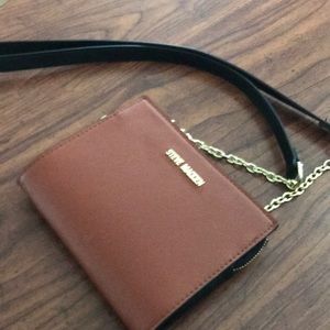 Steve Madden pocket book 6-7 ins